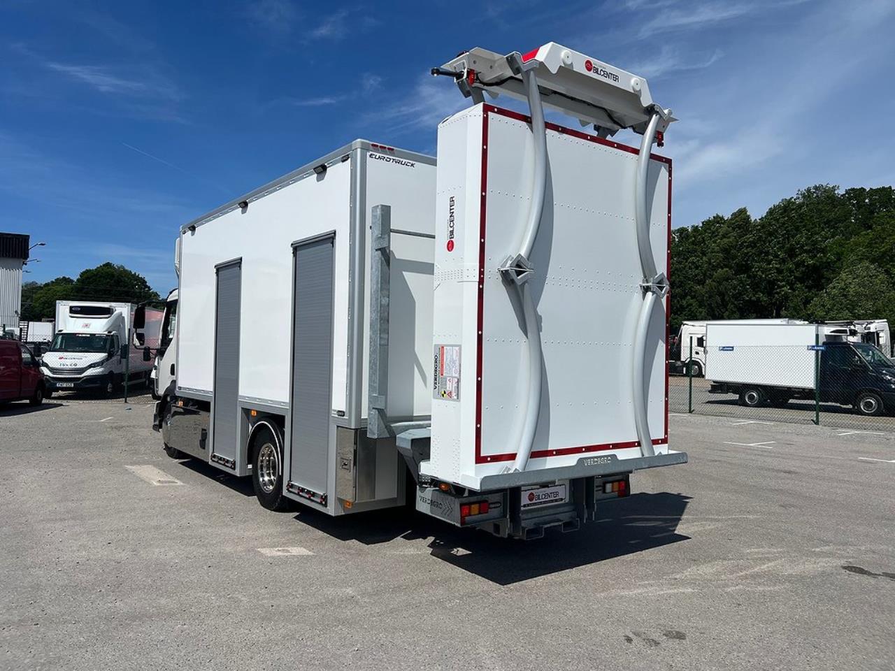 Volvo FL250 4x2 TMA Bil med Toalett & MaxiSign Online 2024 - Övrigt