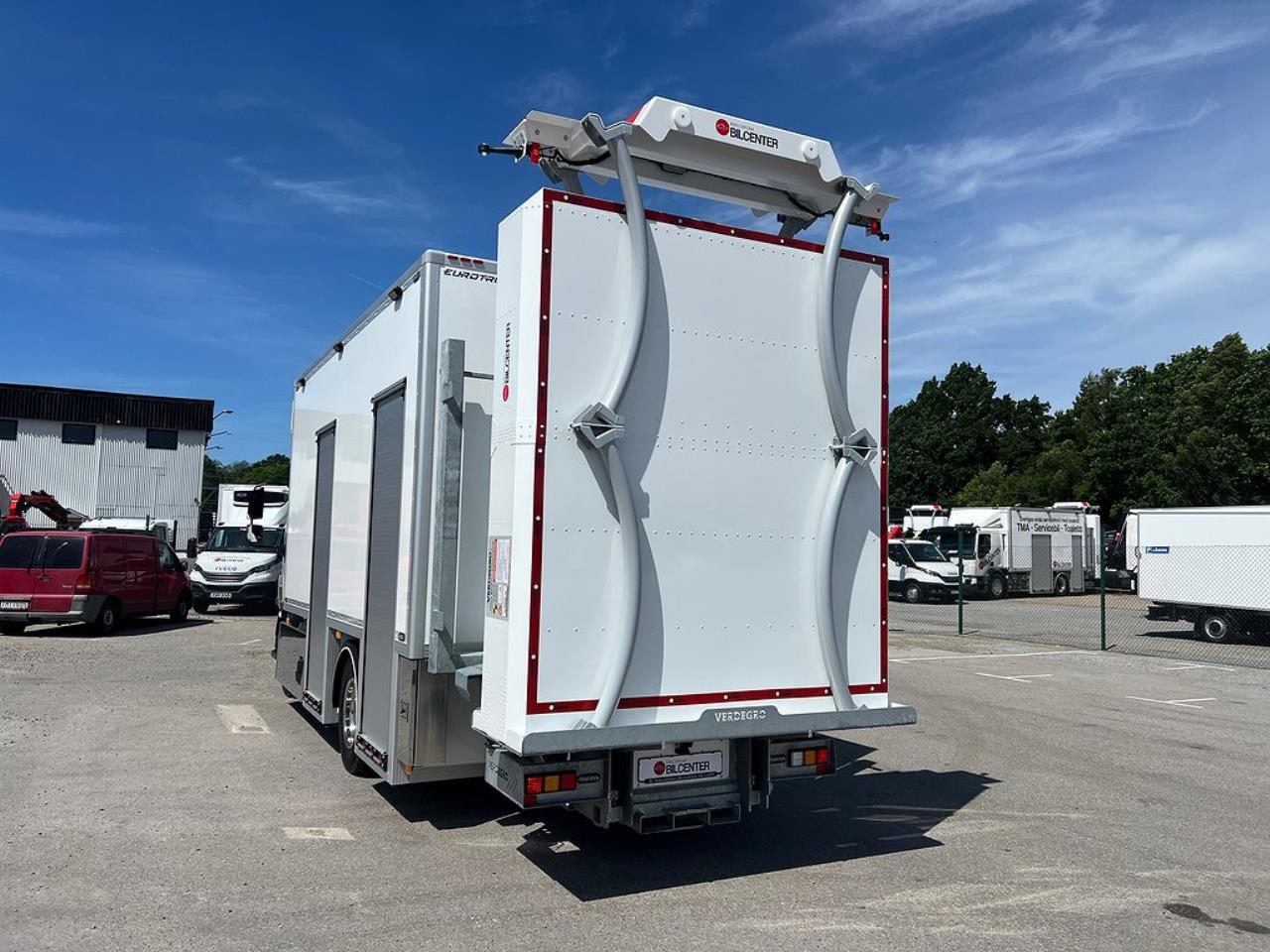 Volvo FL250 4x2 TMA Bil med Toalett & MaxiSign Online 2024 - Övrigt