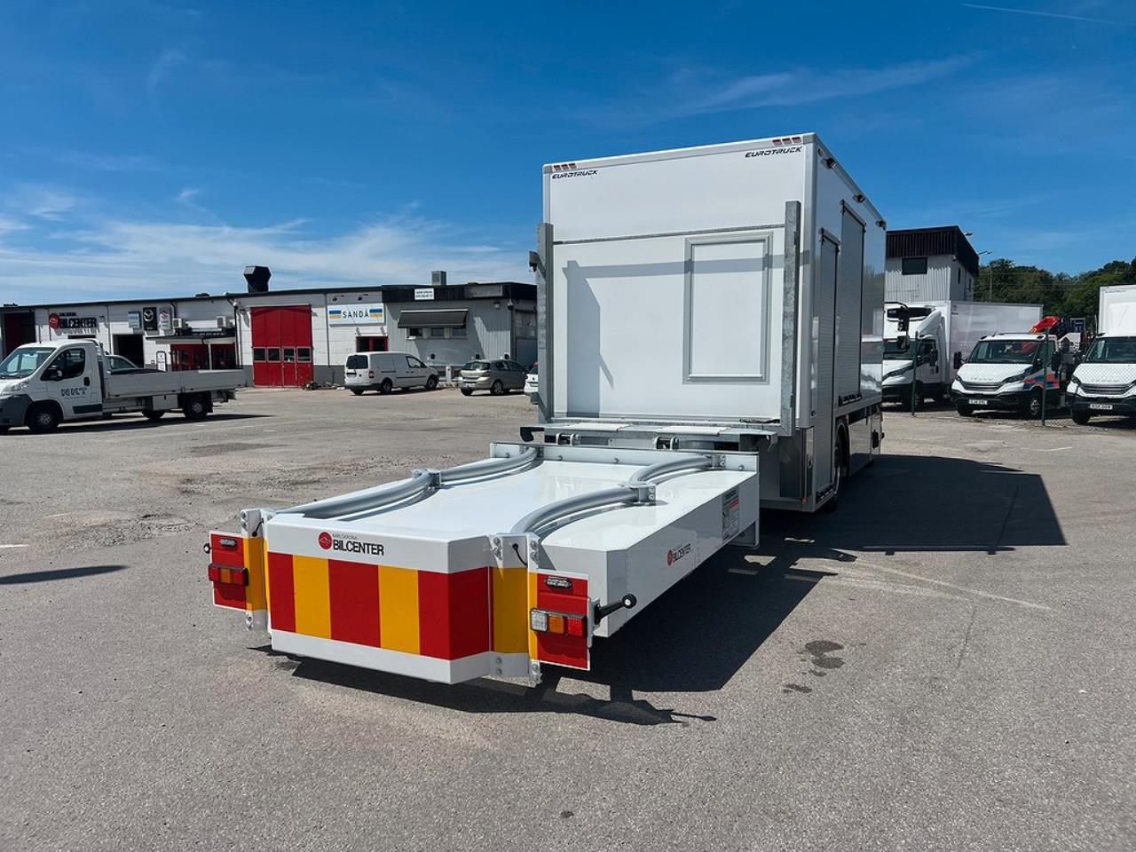 Volvo FL250 4x2 TMA Bil med Toalett & MaxiSign Online 2024 - Övrigt