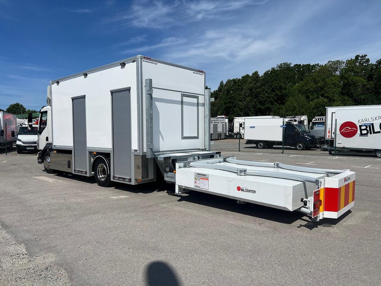 Volvo FL250 4x2 TMA Bil med Toalett & MaxiSign Online 2024 - Övrigt