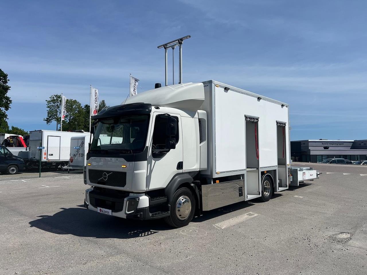 Volvo FL250 4x2 TMA Bil med Toalett & MaxiSign Online 2024 - Övrigt