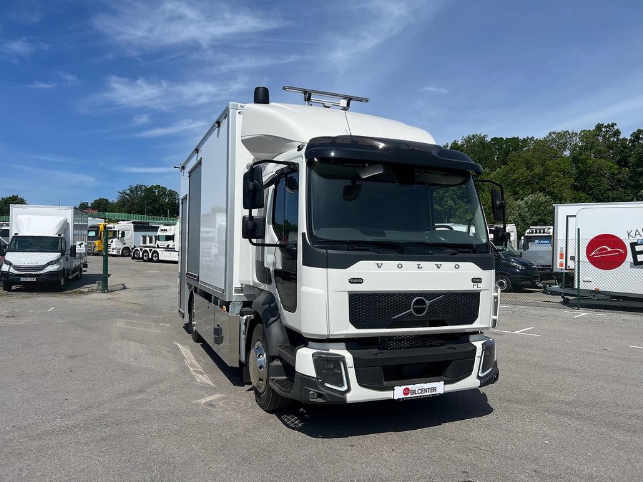 Volvo FL250 4x2 TMA Bil med Toalett & MaxiSign Online 2024 - Övrigt