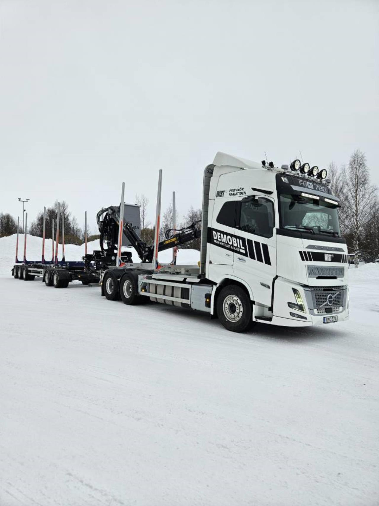 Volvo FH16 780 6x4 Aero timmer ekipage 2024 - Timmer
