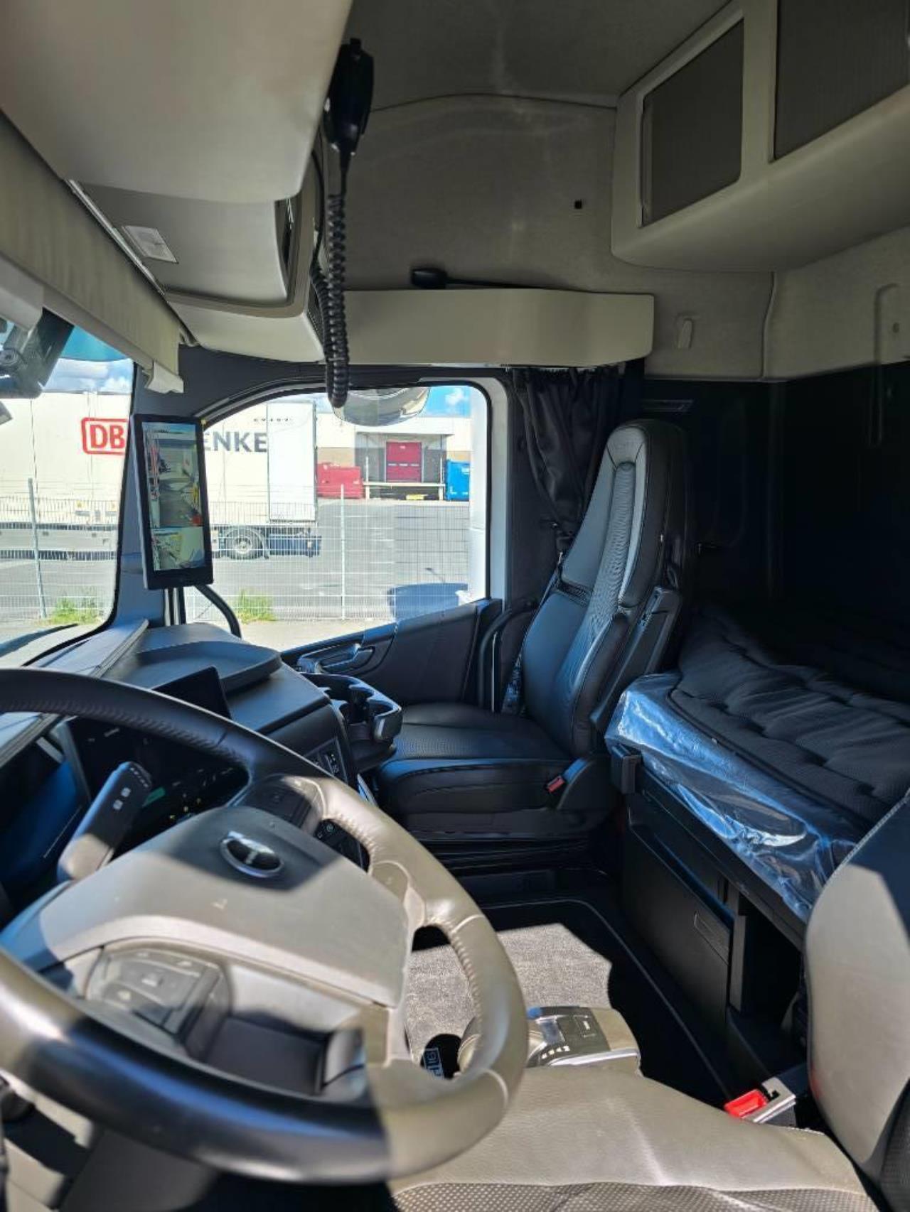 Volvo FH16 780 6x4 Aero timmer ekipage 2024 - Timmer