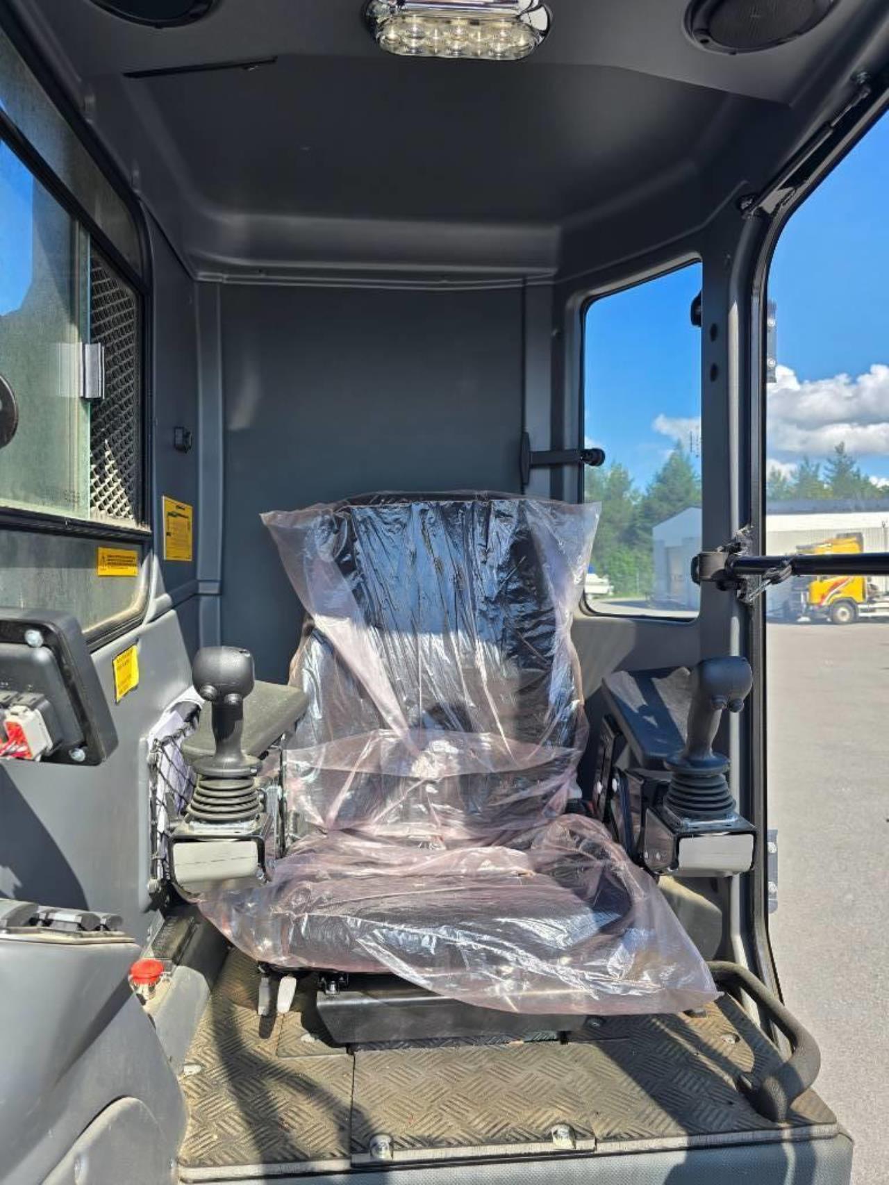 Volvo FH16 780 6x4 Aero timmer ekipage 2024 - Timmer