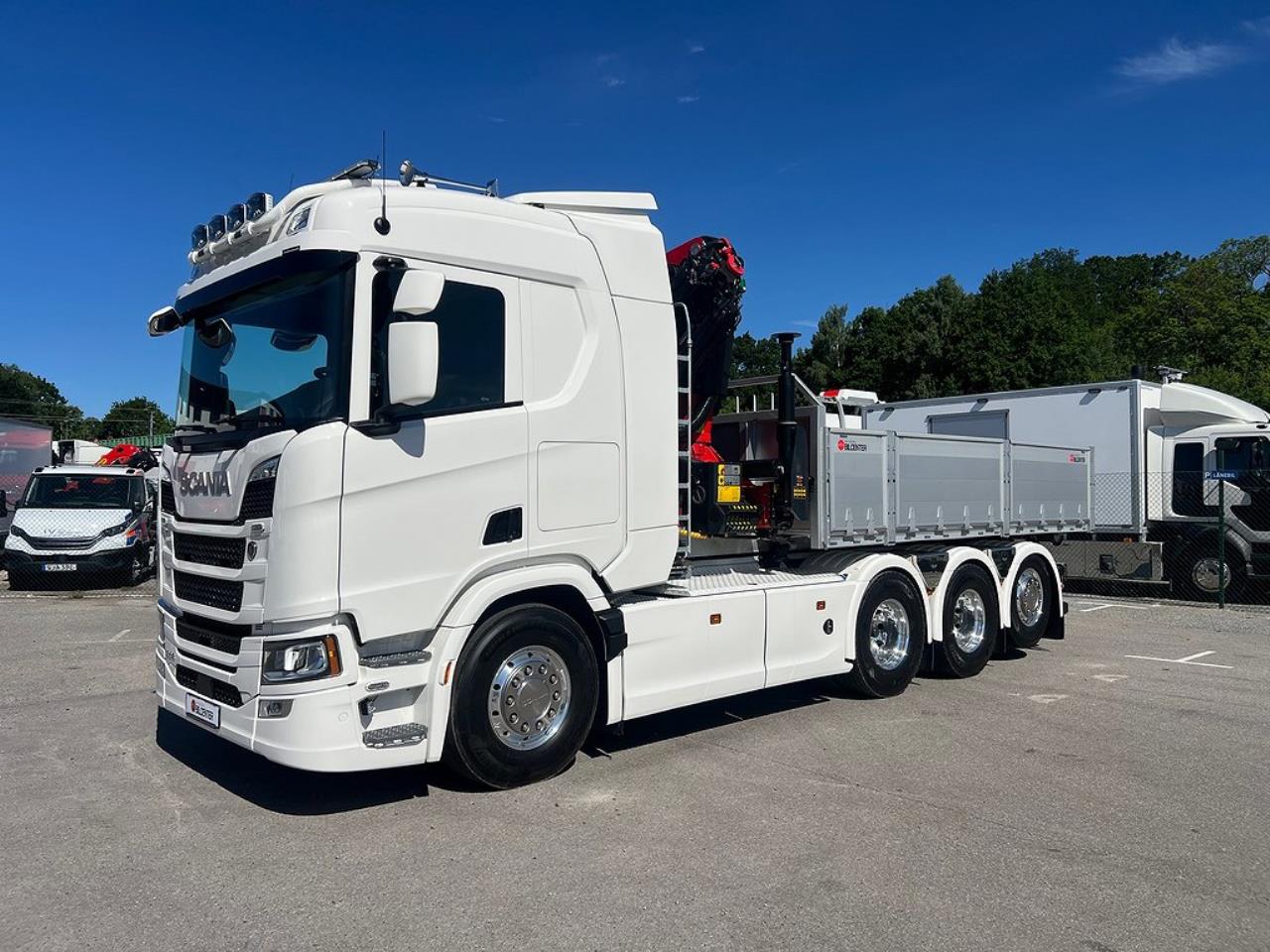 Scania R500 Tridem 26T Hiab Lastväxlare & Kranflak Palfinger 2025 - Kran
