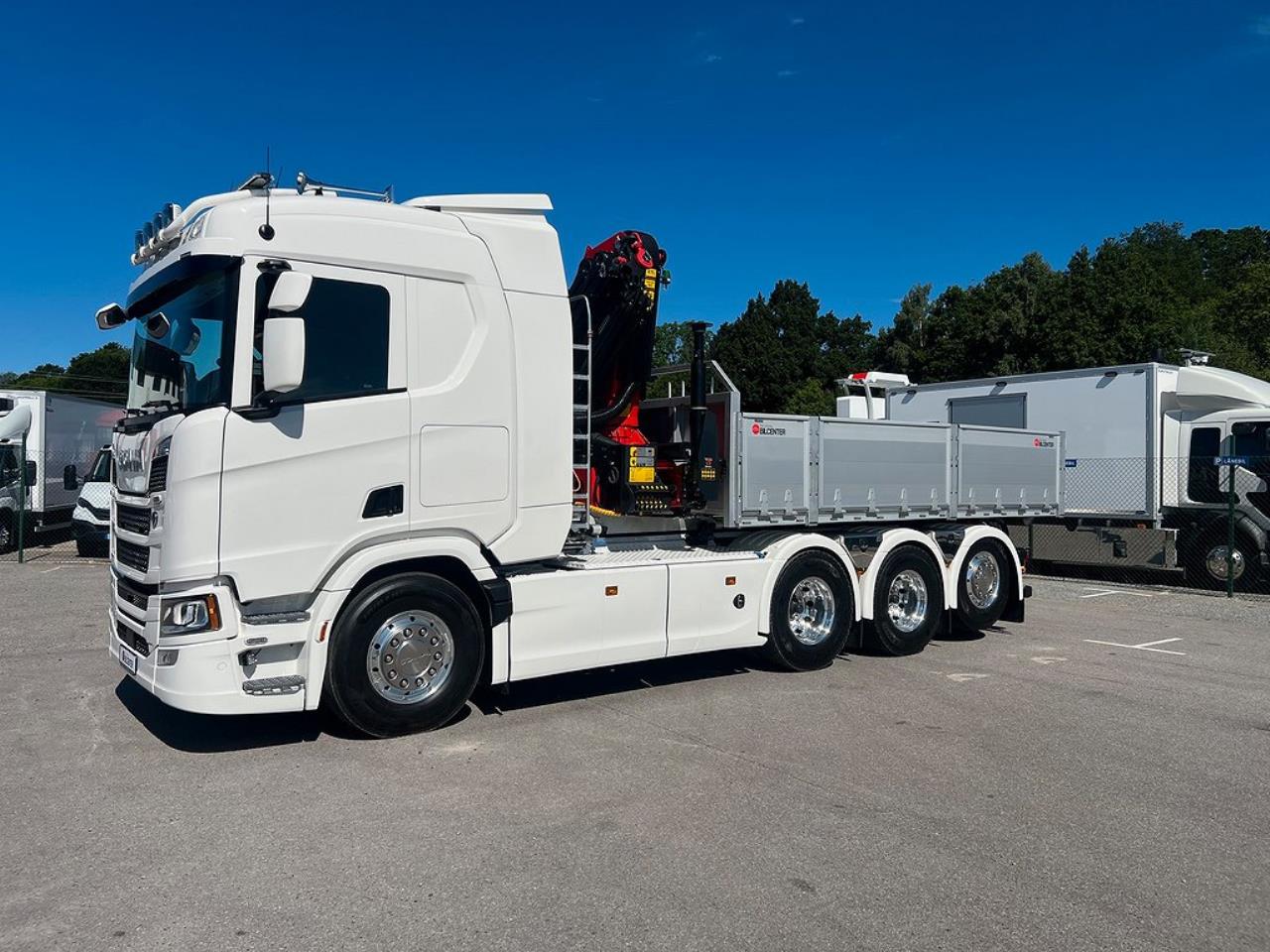 Scania R500 Tridem 26T Hiab Lastväxlare & Kranflak Palfinger 2025 - Kran