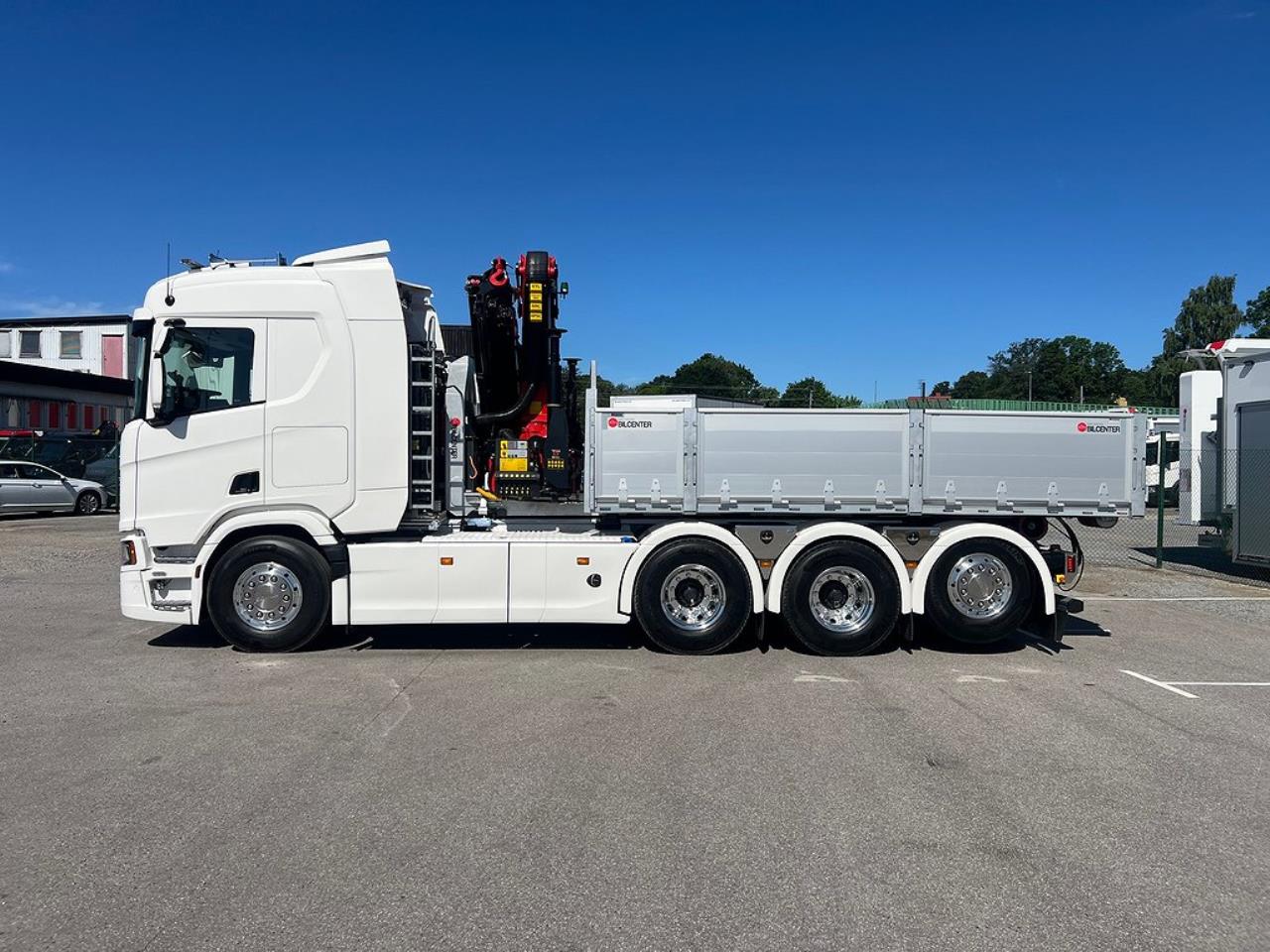 Scania R500 Tridem 26T Hiab Lastväxlare & Kranflak Palfinger 2025 - Kran