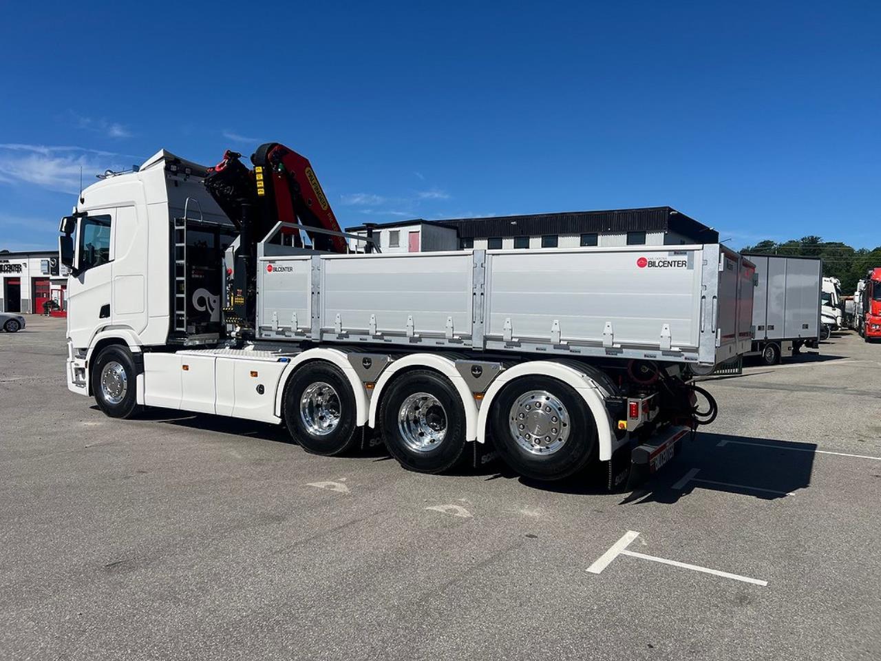Scania R500 Tridem 26T Hiab Lastväxlare & Kranflak Palfinger 2025 - Kran