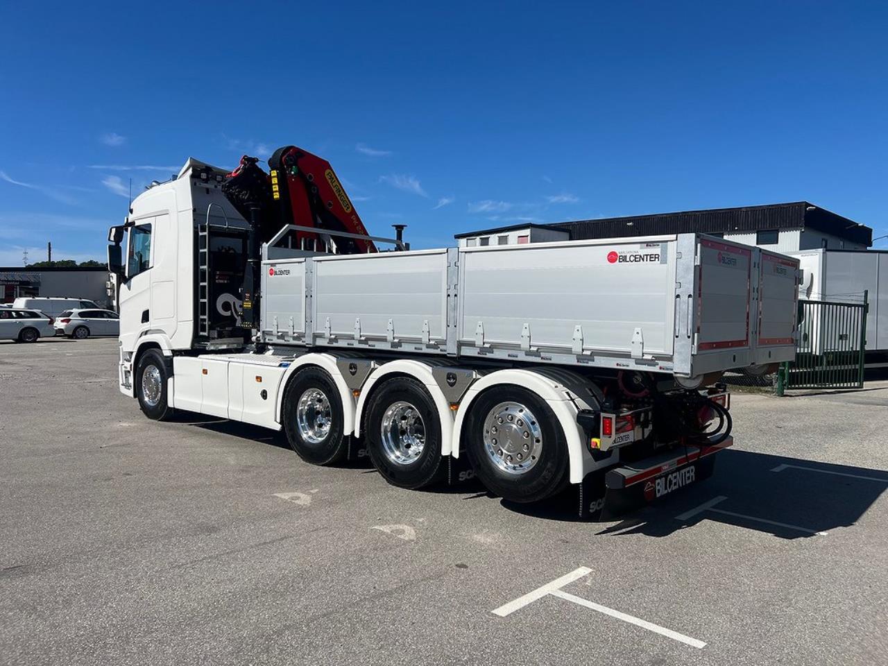 Scania R500 Tridem 26T Hiab Lastväxlare & Kranflak Palfinger 2025 - Kran