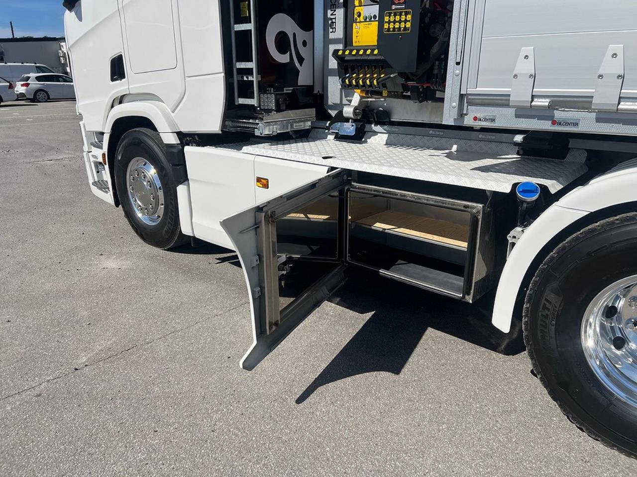 Scania R500 Tridem 26T Hiab Lastväxlare & Kranflak Palfinger 2025 - Kran