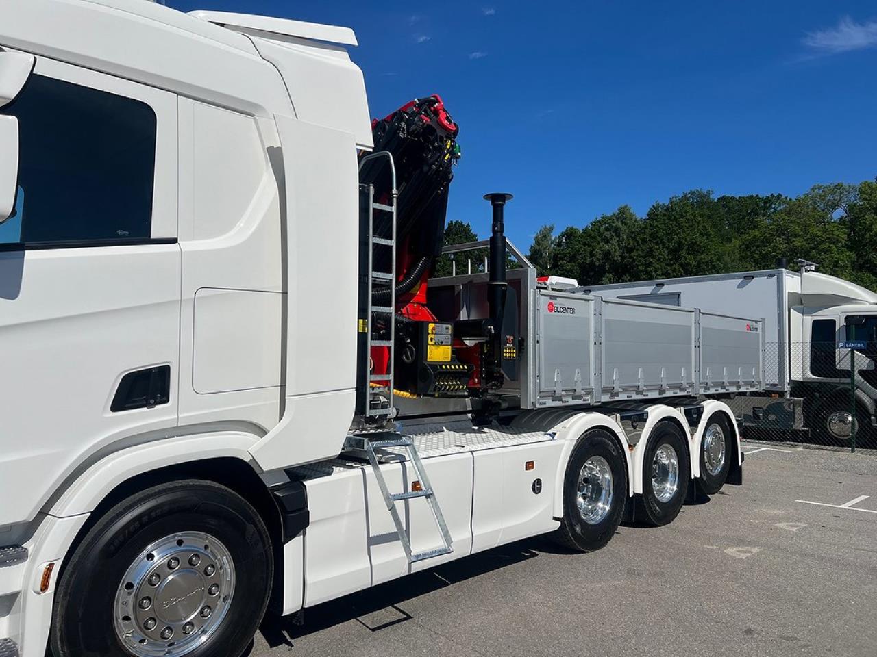 Scania R500 Tridem 26T Hiab Lastväxlare & Kranflak Palfinger 2025 - Kran