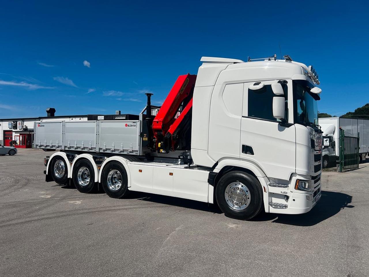Scania R500 Tridem 26T Hiab Lastväxlare & Kranflak Palfinger 2025 - Kran