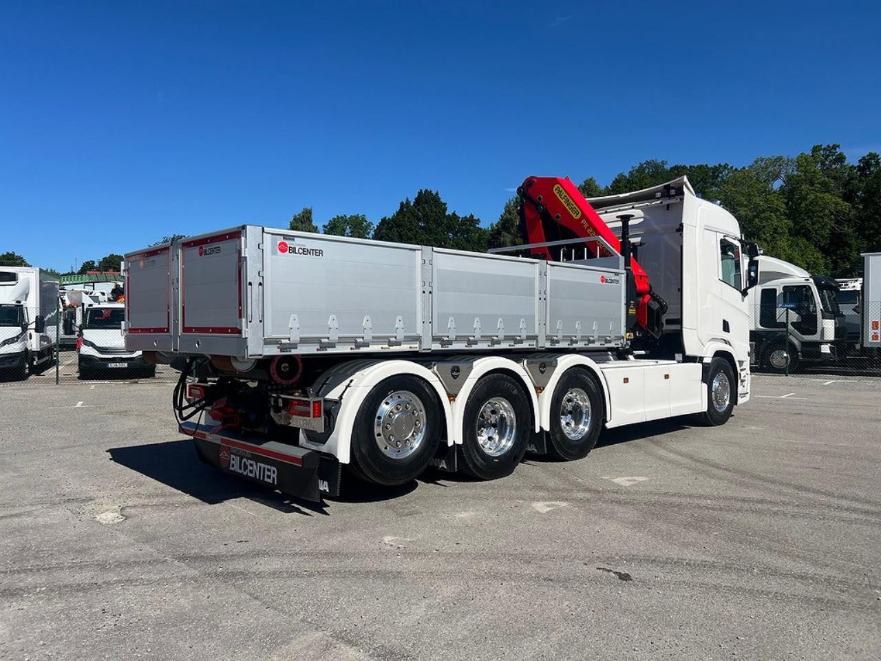 Scania R500 Tridem 26T Hiab Lastväxlare & Kranflak Palfinger 2025 - Kran