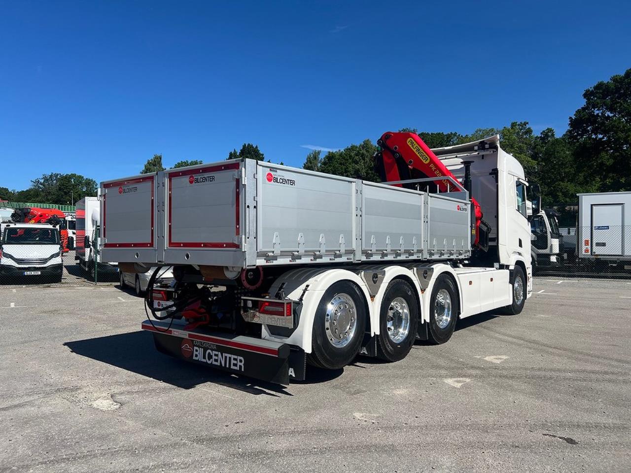 Scania R500 Tridem 26T Hiab Lastväxlare & Kranflak Palfinger 2025 - Kran