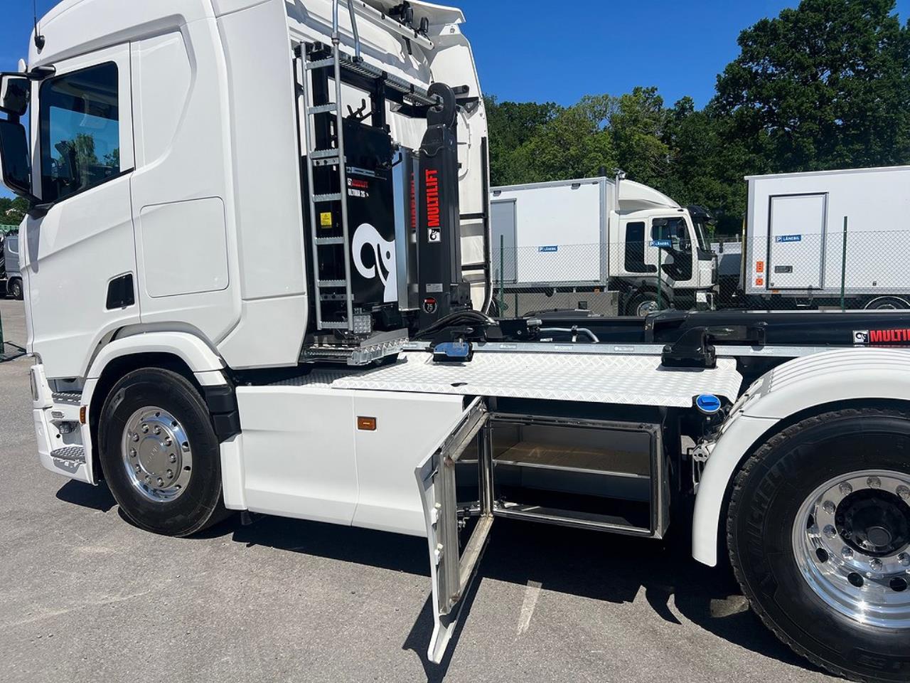 Scania R500 8x4*4 Tridem 26 T Hiab  Lastväxlare Fullutrustad 2025 - Krok/Lastväxlare
