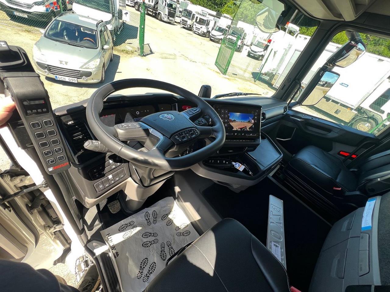 Scania R500 8x4*4 Tridem 26 T Hiab  Lastväxlare Fullutrustad 2025 - Krok/Lastväxlare