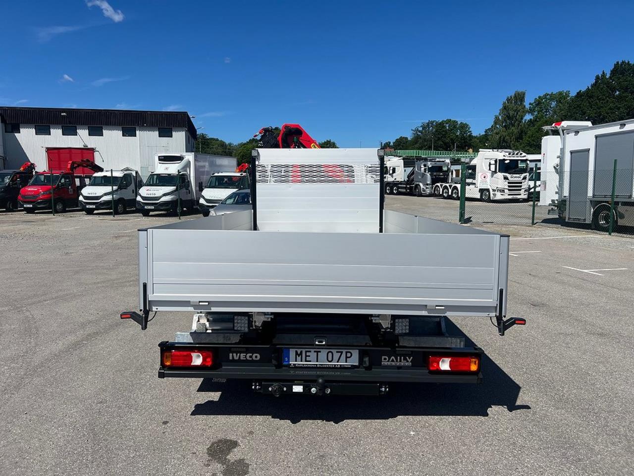 Iveco Daily 72C18 A8 Kranbil Palfinger Kran Fullutrustad 2025 - Övrigt