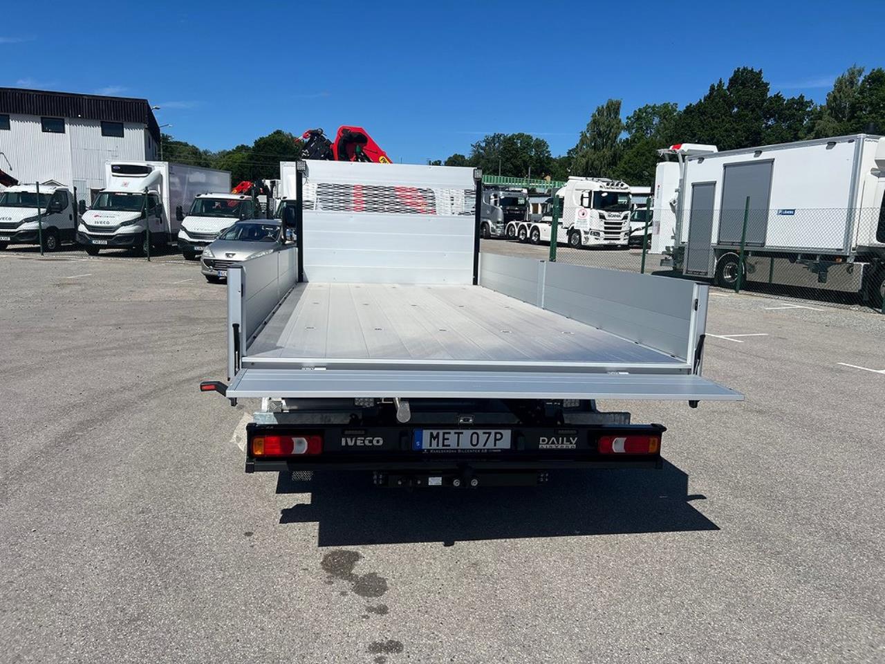 Iveco Daily 72C18 A8 Kranbil Palfinger Kran Fullutrustad 2025 - Övrigt