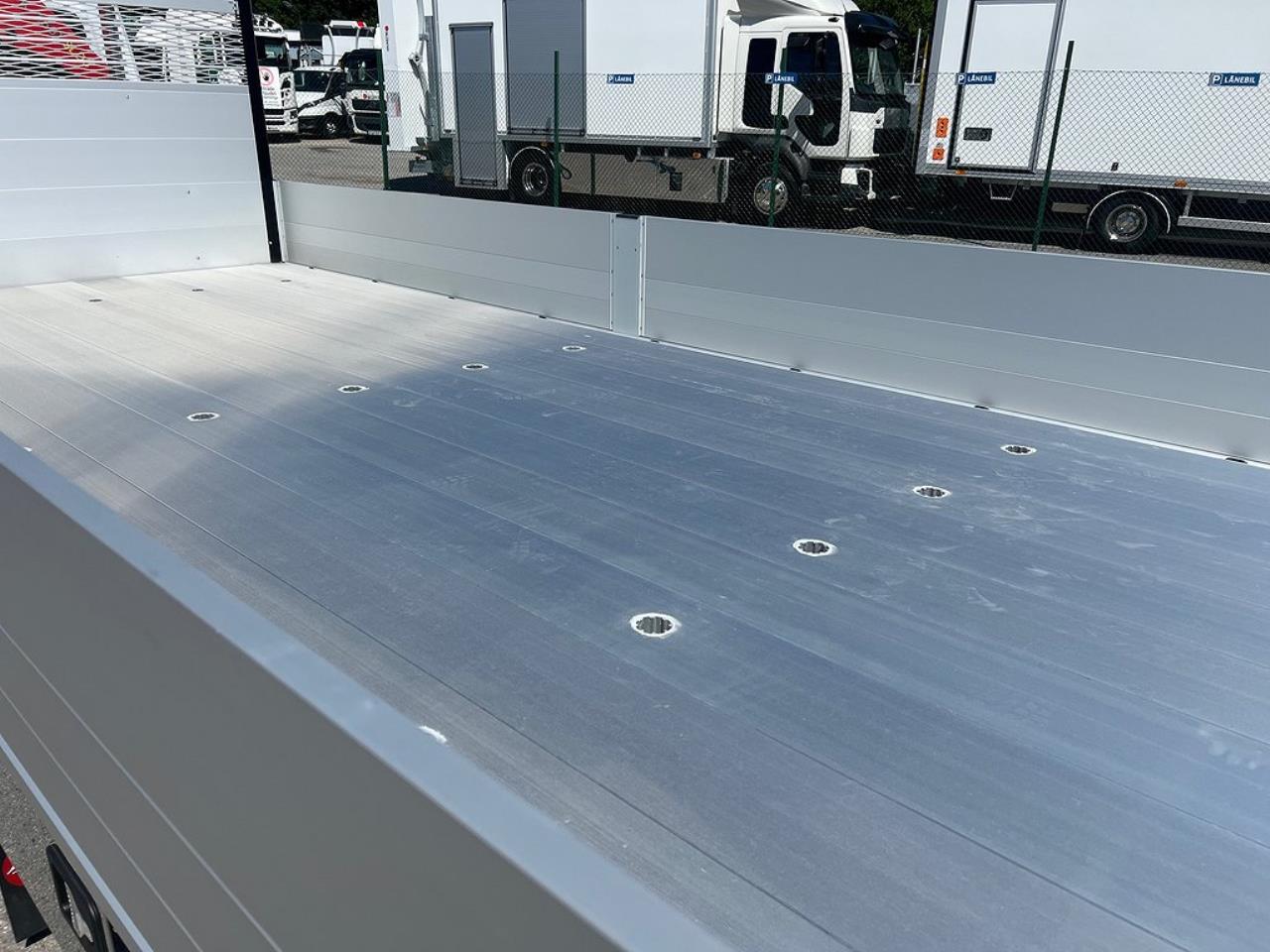 Iveco Daily 72C18 A8 Kranbil Palfinger Kran Fullutrustad 2025 - Övrigt