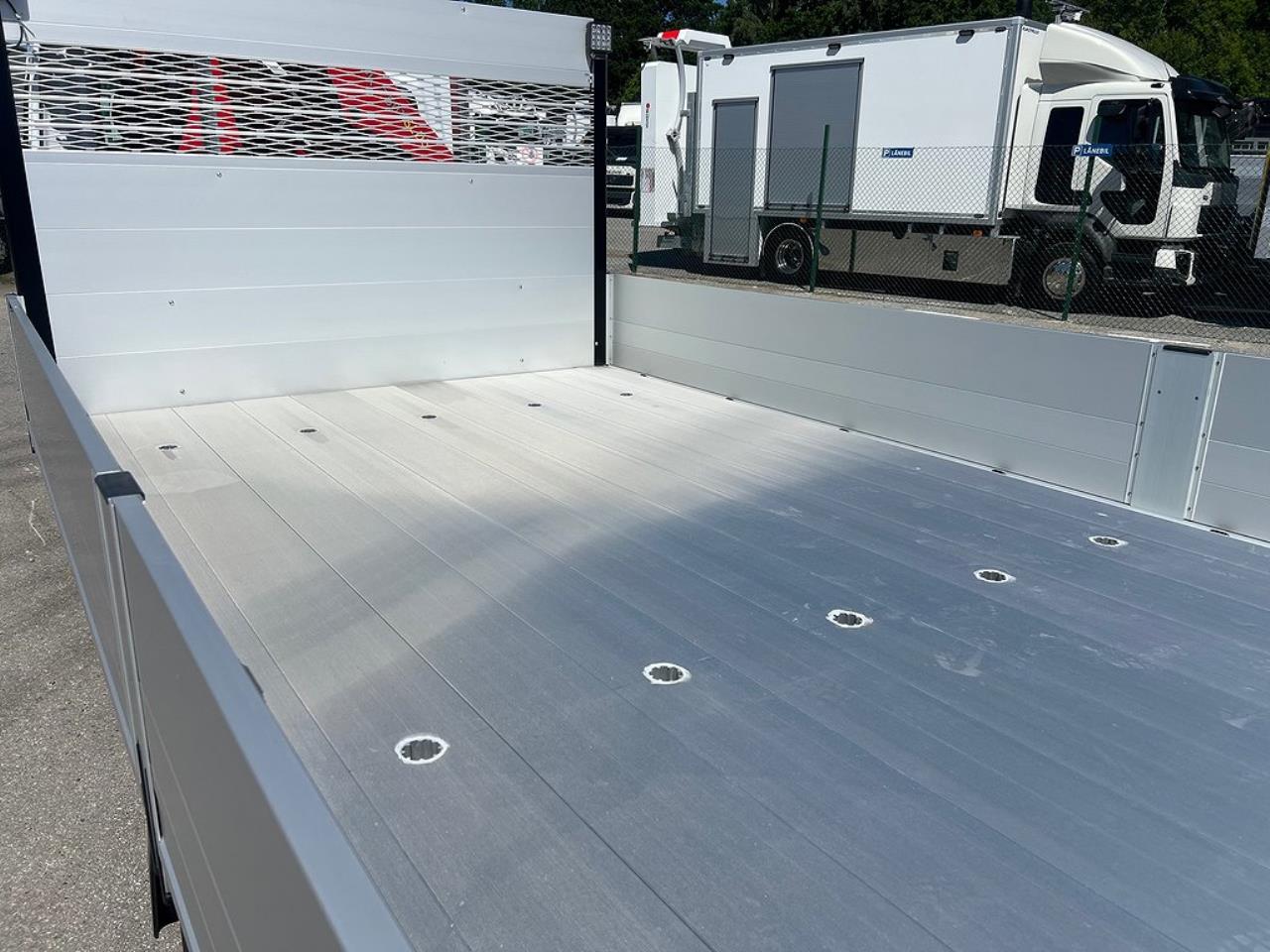 Iveco Daily 72C18 A8 Kranbil Palfinger Kran Fullutrustad 2025 - Övrigt