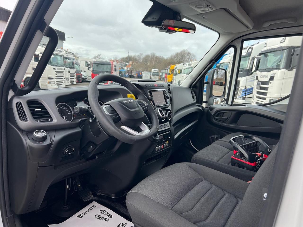 Iveco Daily 72C18 A8 Kranbil Palfinger Kran Fullutrustad 2025 - Övrigt