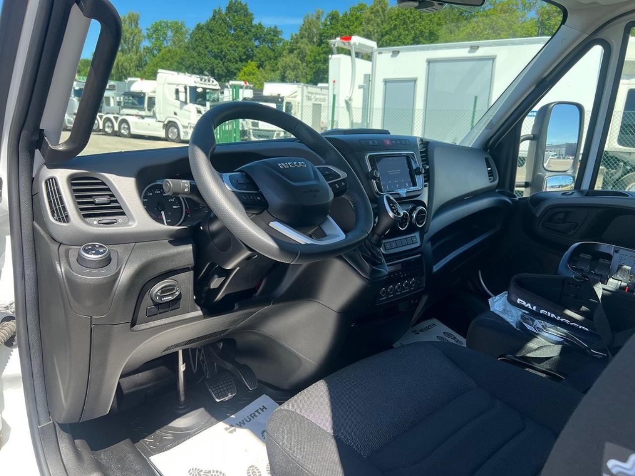 Iveco Daily 72C18 A8 Kranbil Palfinger Kran Fullutrustad 2025 - Övrigt