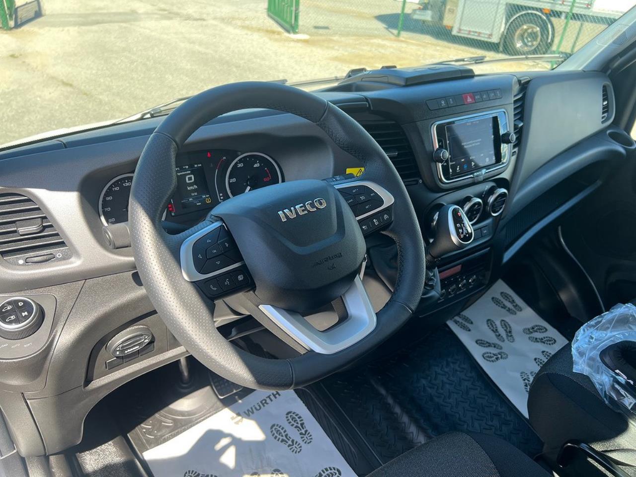 Iveco Daily 72C18 A8 Kranbil Palfinger Kran Fullutrustad 2025 - Övrigt