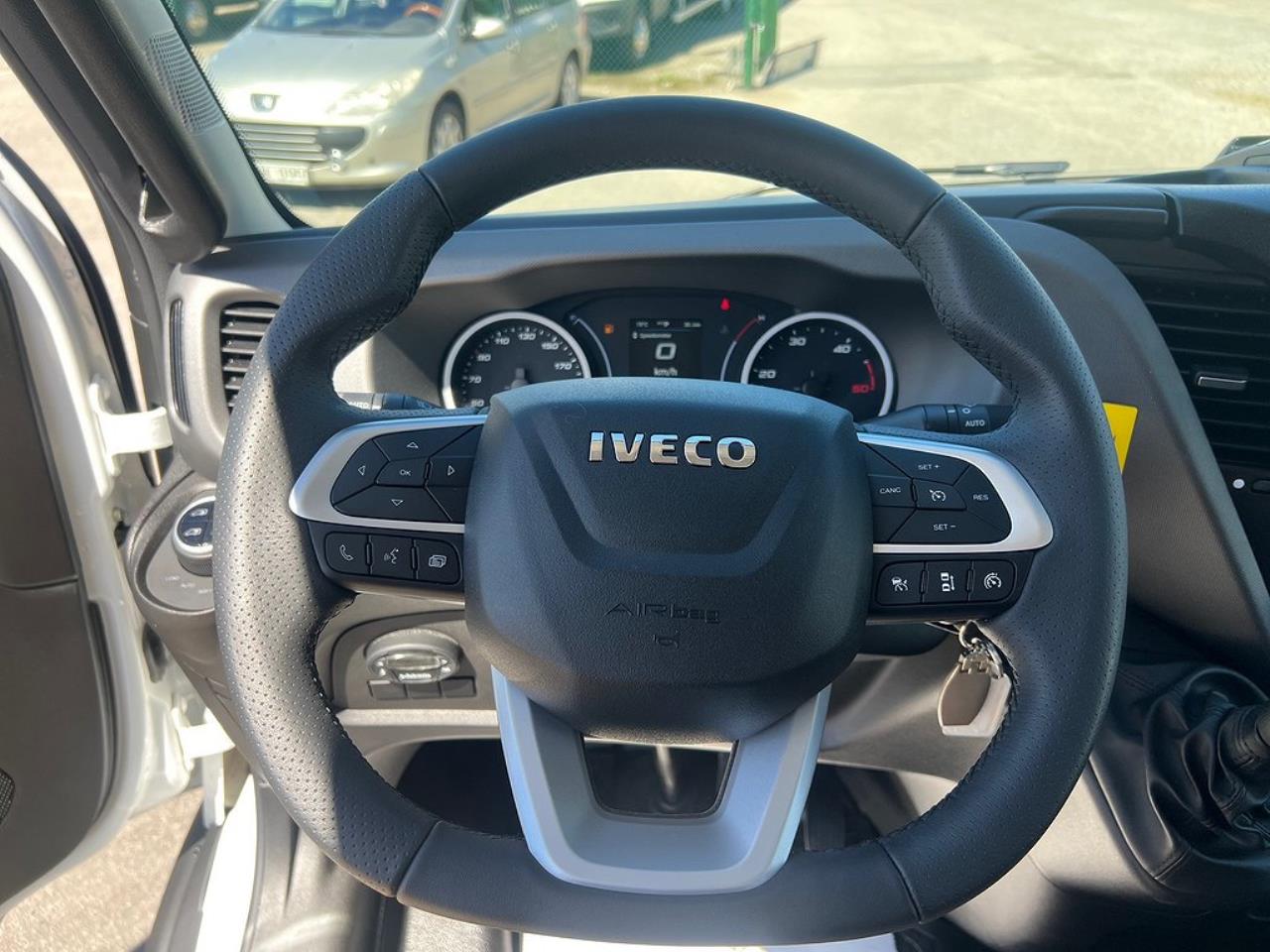Iveco Daily 72C18 A8 Kranbil Palfinger Kran Fullutrustad 2025 - Övrigt