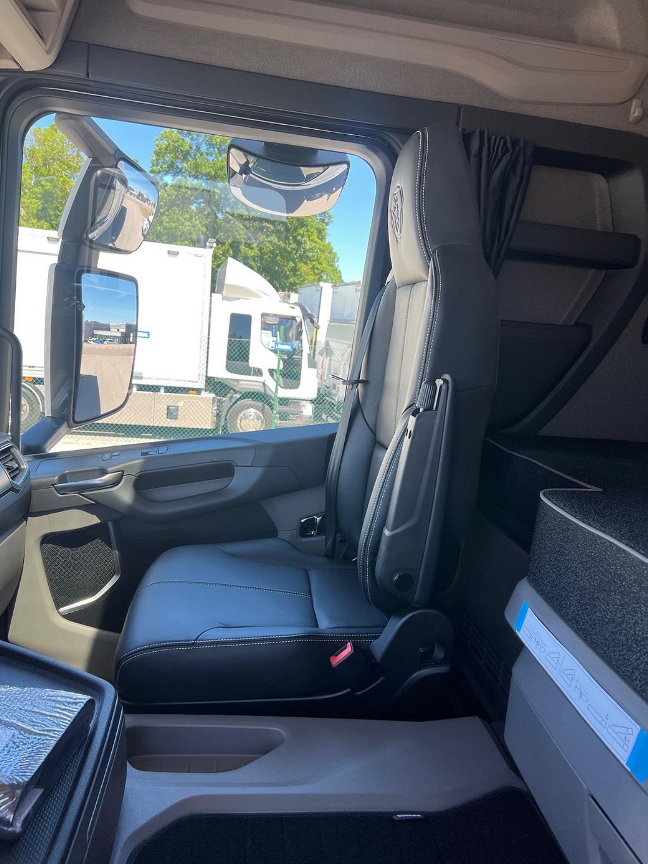 Scania G500 6x2*4 Brädgårdsbil Kranbil Hiab 232 Kran 2025 - Kran