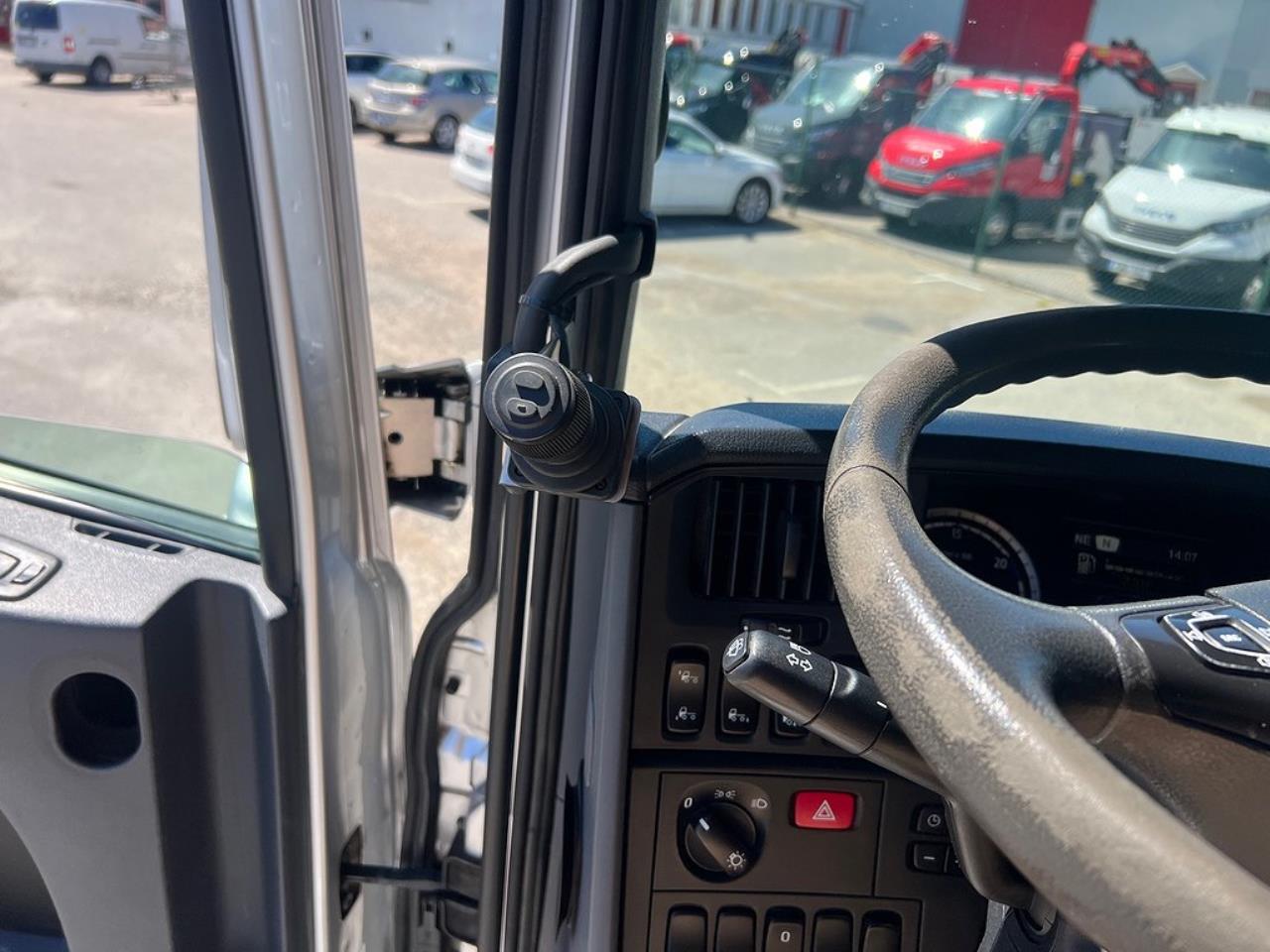 Scania R450 8x4*4 Tridem Kranväxlare Euro 6 2017 - Kran