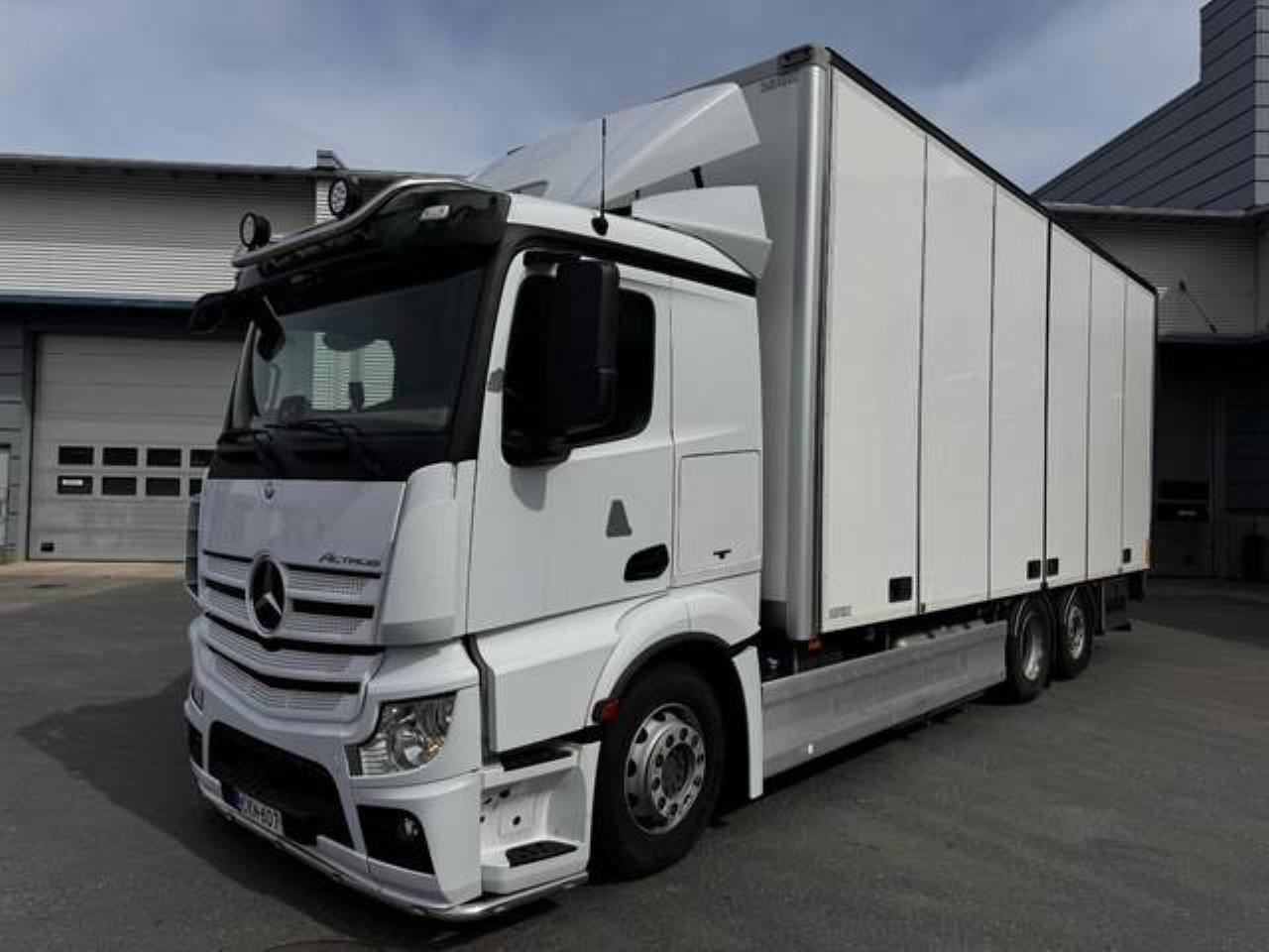 Mercedes-Benz Actros 6X2 2017 - Skåp