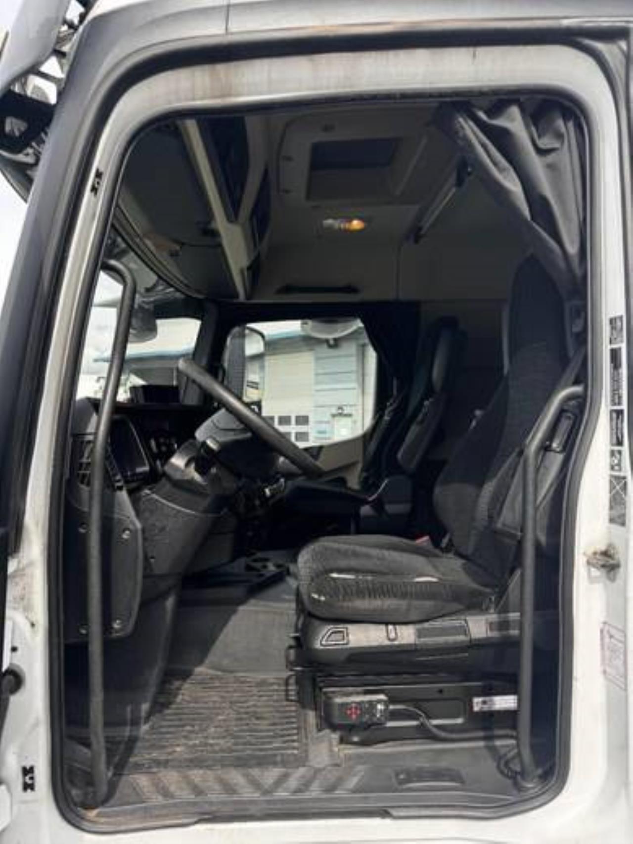 Mercedes-Benz Actros 6X2 2017 - Skåp