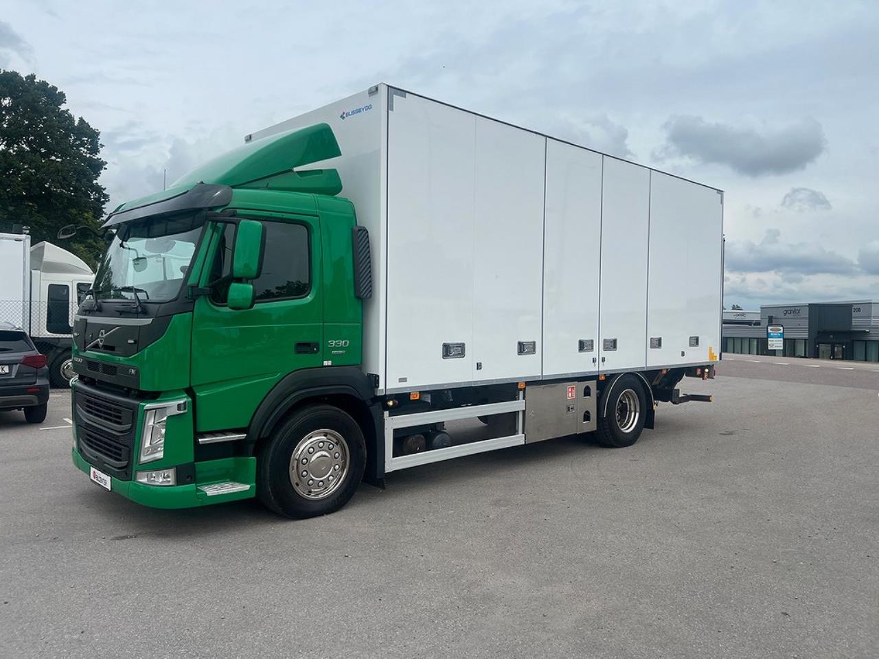 Volvo FM 330 4x2 Skåpbil, Bussbygg Öppningsbarsida, Euro 6 2018 - Skåp