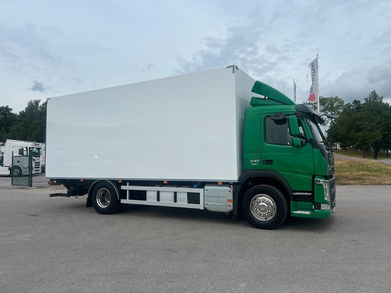 Volvo FM 330 4x2 Skåpbil, Bussbygg Öppningsbarsida, Euro 6 2018 - Skåp