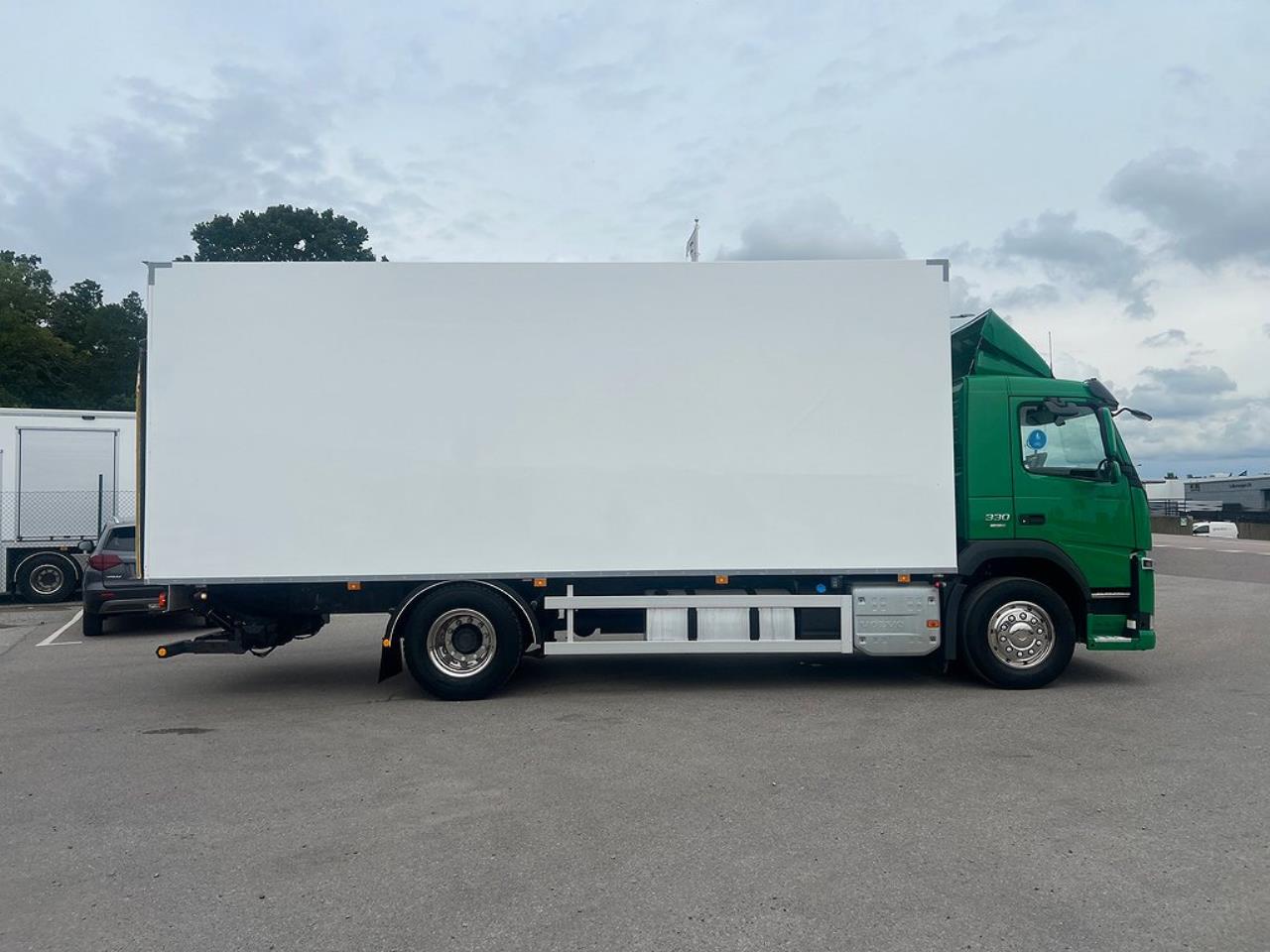 Volvo FM 330 4x2 Skåpbil, Bussbygg Öppningsbarsida, Euro 6 2018 - Skåp