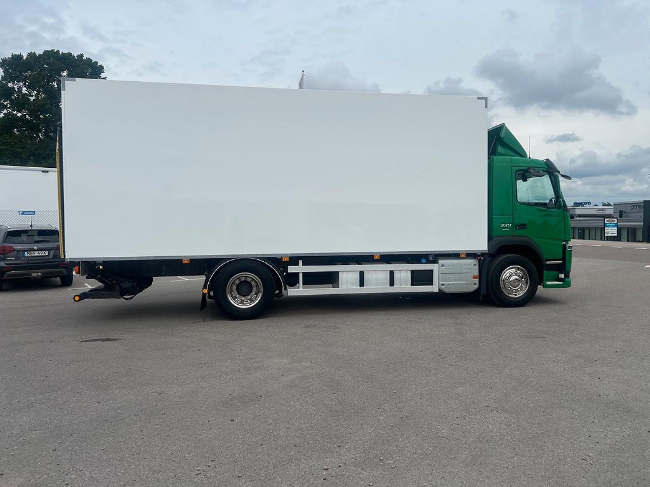 Volvo FM 330 4x2 Skåpbil, Bussbygg Öppningsbarsida, Euro 6 2018 - Skåp