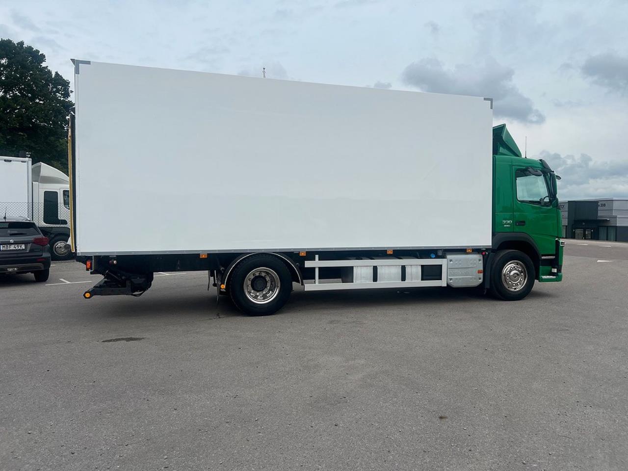 Volvo FM 330 4x2 Skåpbil, Bussbygg Öppningsbarsida, Euro 6 2018 - Skåp