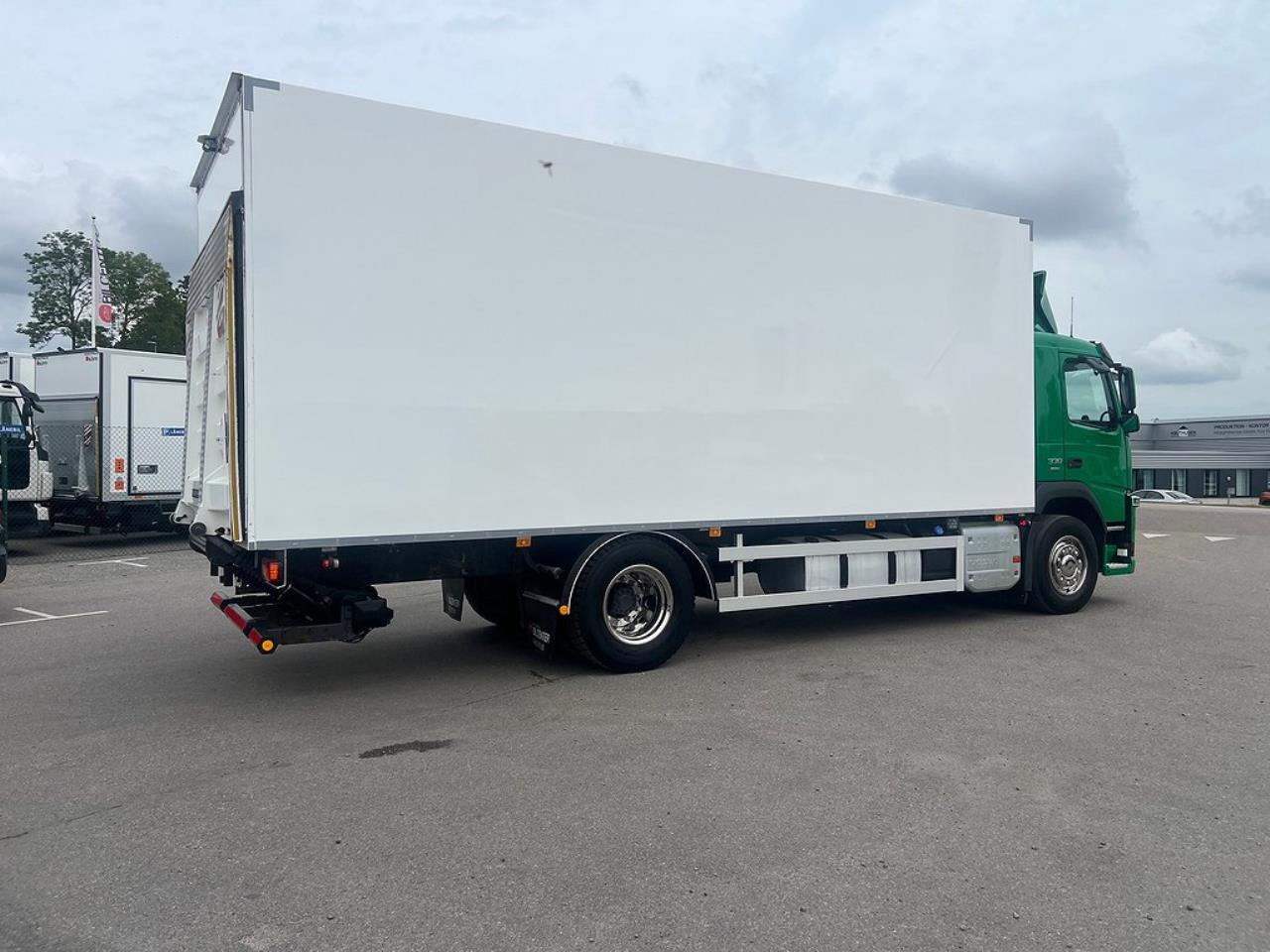 Volvo FM 330 4x2 Skåpbil, Bussbygg Öppningsbarsida, Euro 6 2018 - Skåp