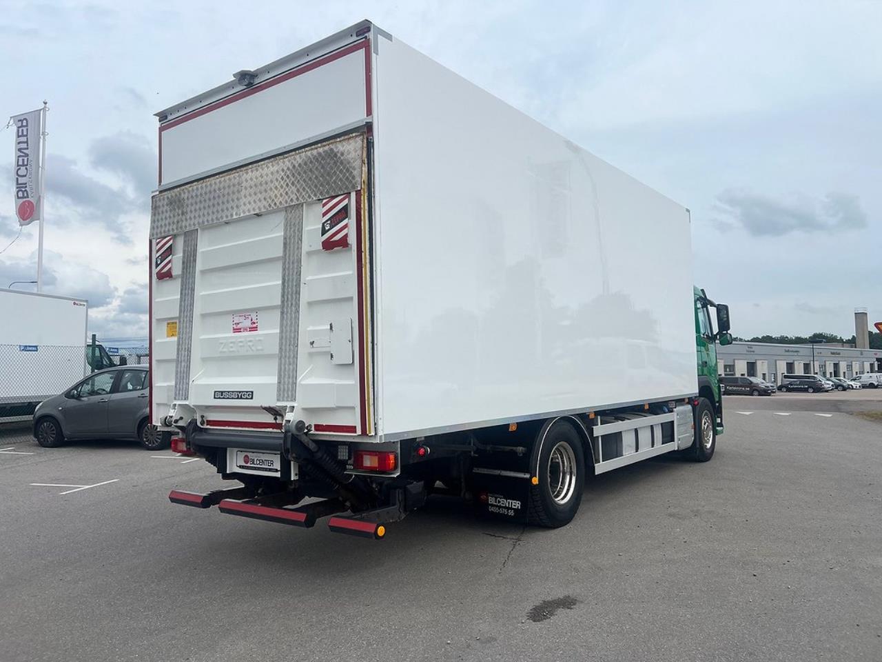 Volvo FM 330 4x2 Skåpbil, Bussbygg Öppningsbarsida, Euro 6 2018 - Skåp