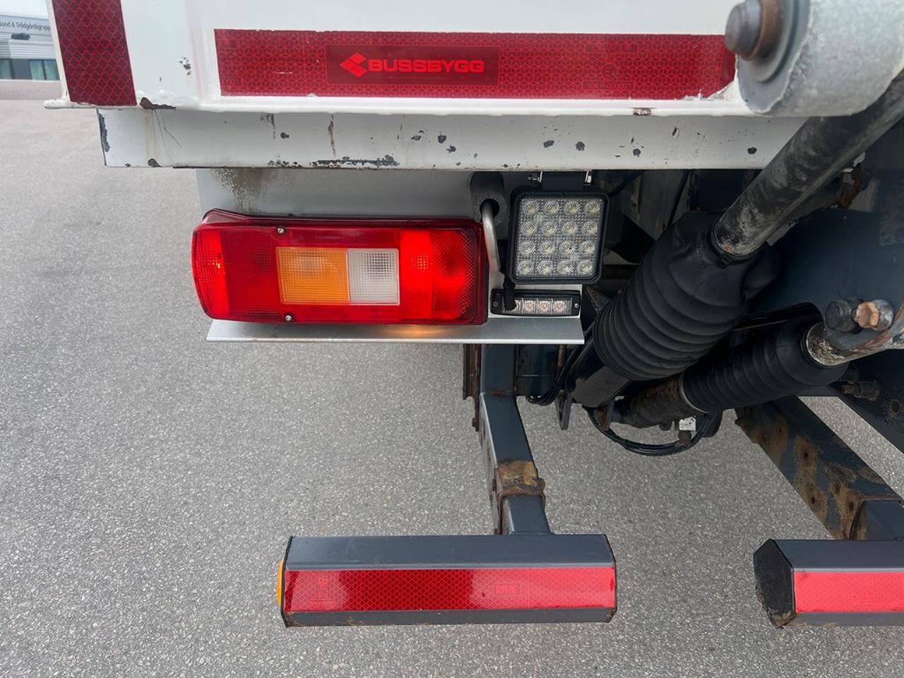 Volvo FM 330 4x2 Skåpbil, Bussbygg Öppningsbarsida, Euro 6 2018 - Skåp