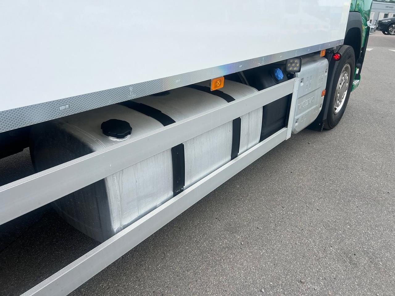 Volvo FM 330 4x2 Skåpbil, Bussbygg Öppningsbarsida, Euro 6 2018 - Skåp