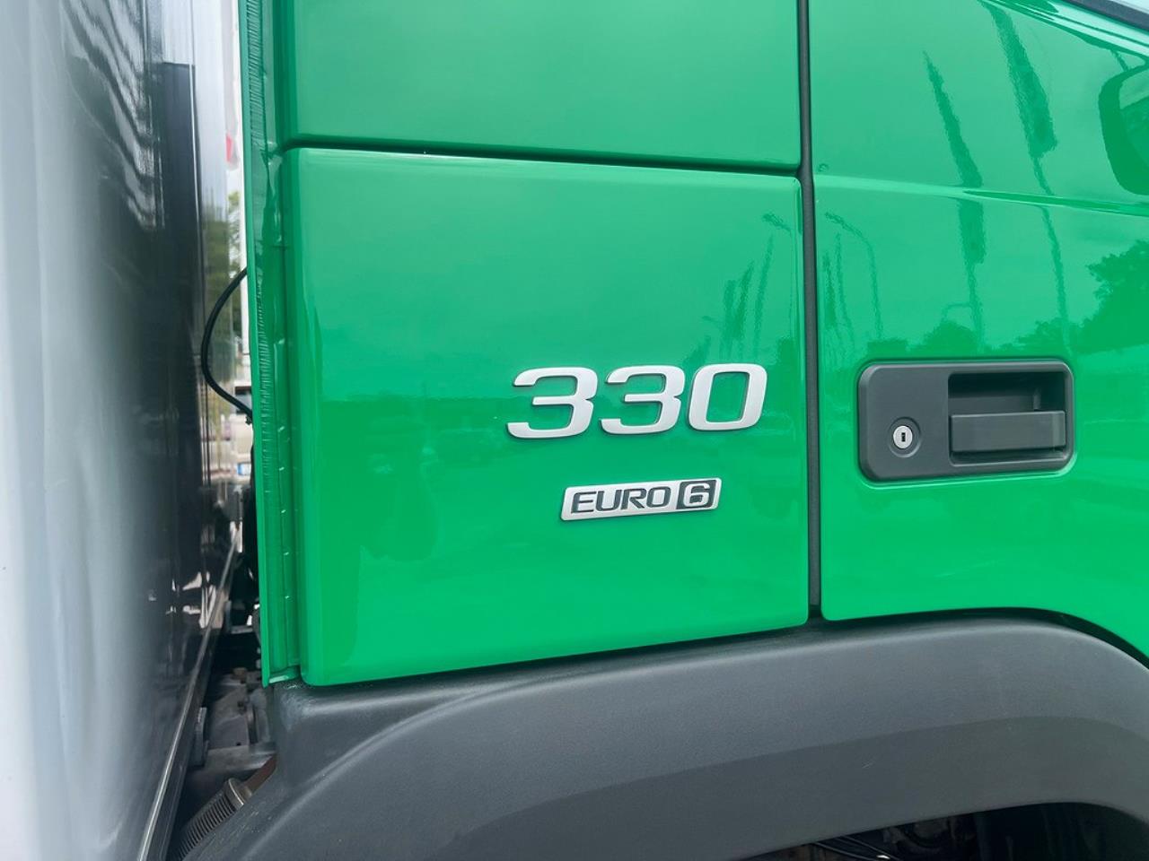 Volvo FM 330 4x2 Skåpbil, Bussbygg Öppningsbarsida, Euro 6 2018 - Skåp