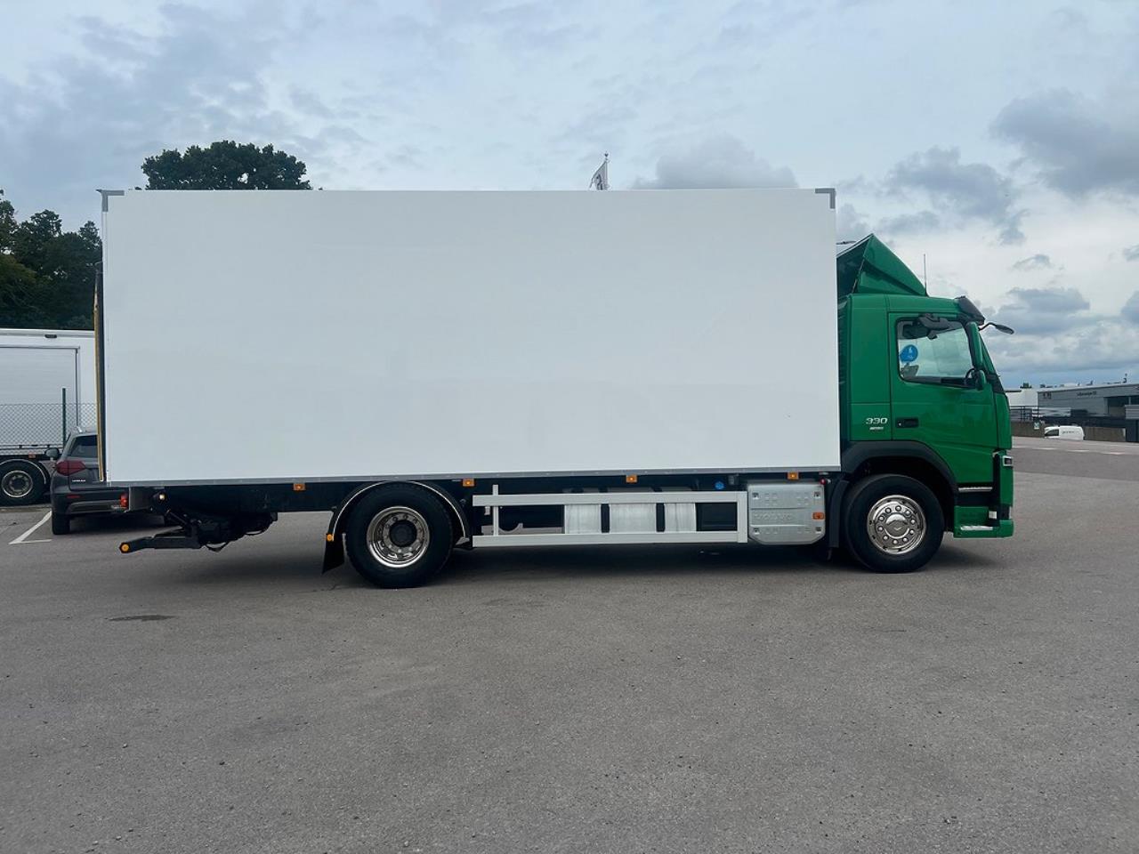 Volvo FM 330 4x2 Skåpbil, Bussbygg Öppningsbarsida, Euro 6 2018 - Skåp
