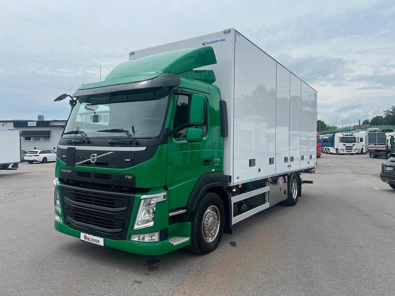 Volvo FM 330 4x2 Skåpbil, Bussbygg Öppningsbarsida, Euro 6 2018 - Skåp