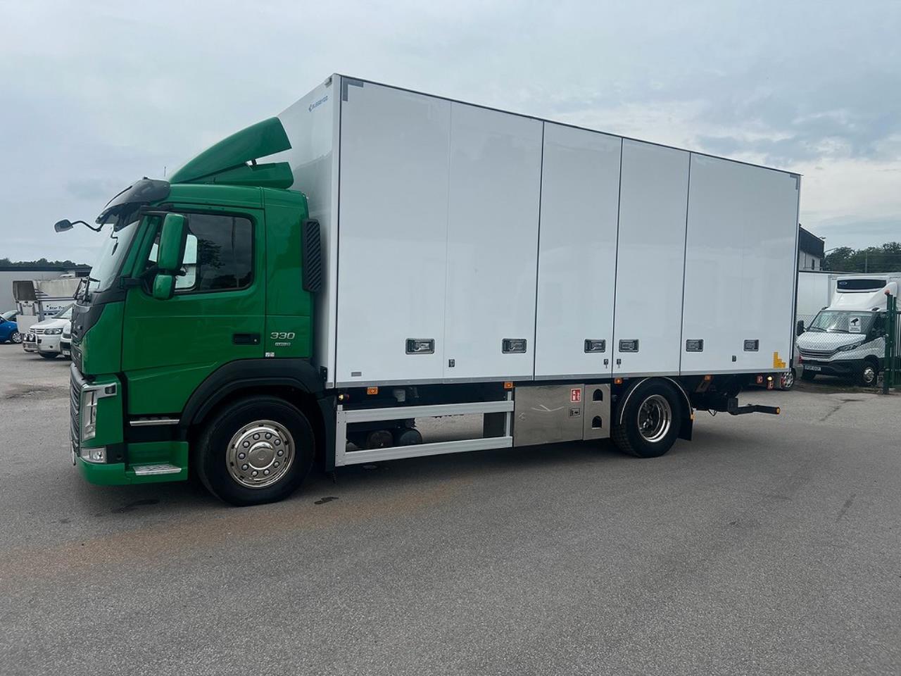 Volvo FM 330 4x2 Skåpbil, Bussbygg Öppningsbarsida, Euro 6 2018 - Skåp