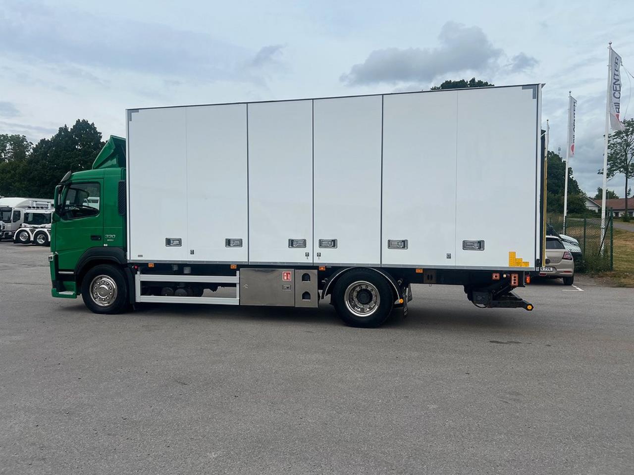 Volvo FM 330 4x2 Skåpbil, Bussbygg Öppningsbarsida, Euro 6 2018 - Skåp