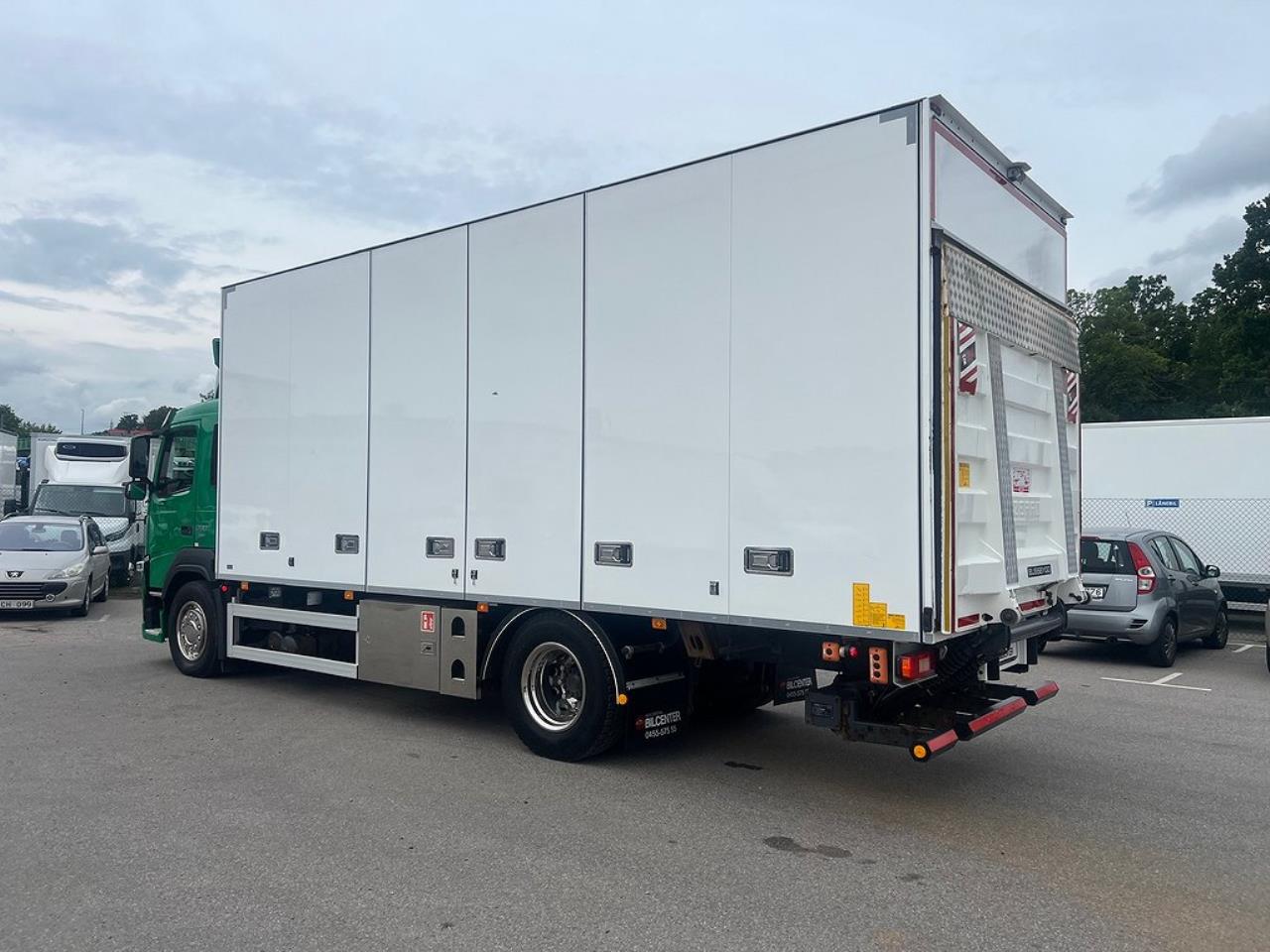 Volvo FM 330 4x2 Skåpbil, Bussbygg Öppningsbarsida, Euro 6 2018 - Skåp