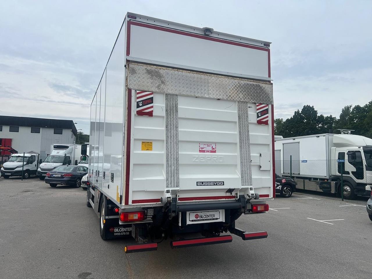 Volvo FM 330 4x2 Skåpbil, Bussbygg Öppningsbarsida, Euro 6 2018 - Skåp
