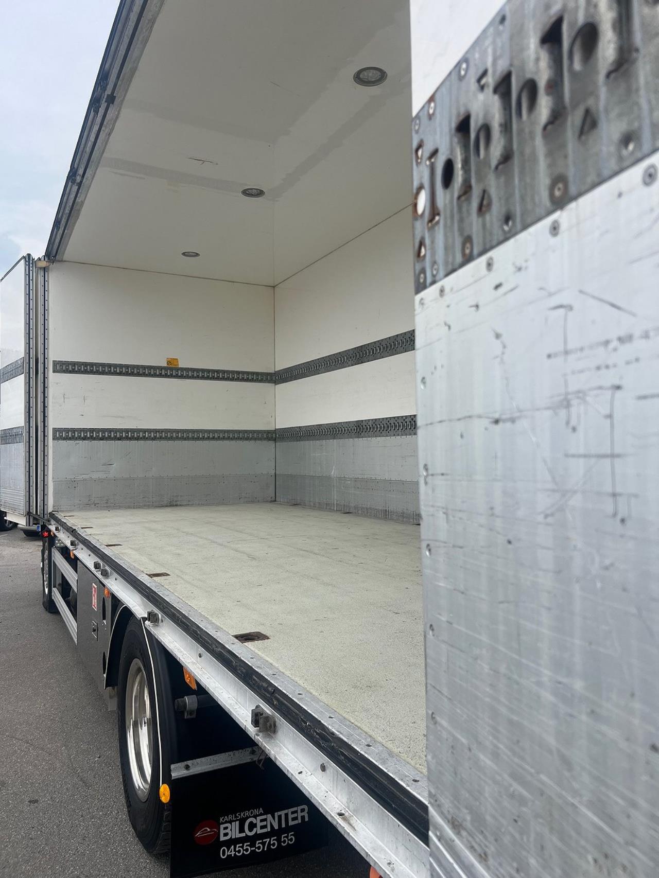 Volvo FM 330 4x2 Skåpbil, Bussbygg Öppningsbarsida, Euro 6 2018 - Skåp